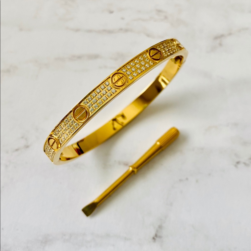 18K Amore Bangle Bracelet with CZ Stone - Gold
